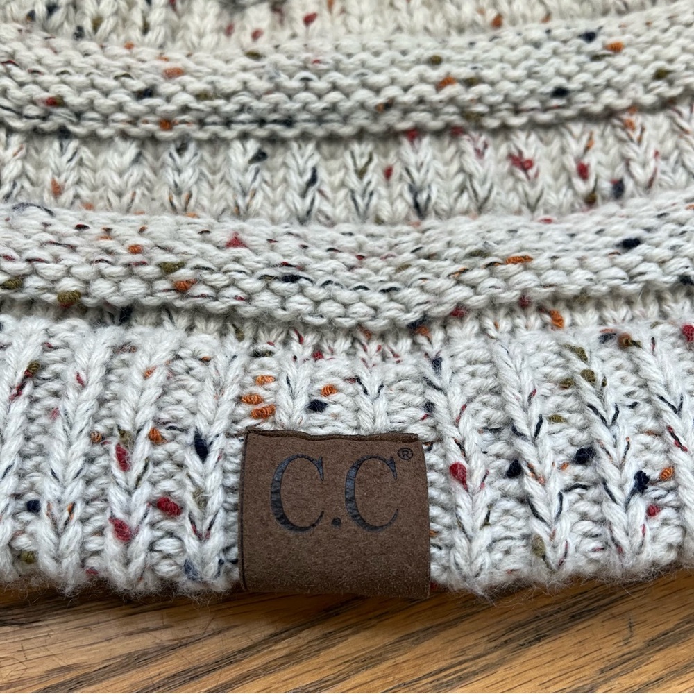 C.C Exclusives Women's Basic Soft Ribbed Cable Knit Beanie Hat Oatmeal Speckled - Picture 2 of 4
